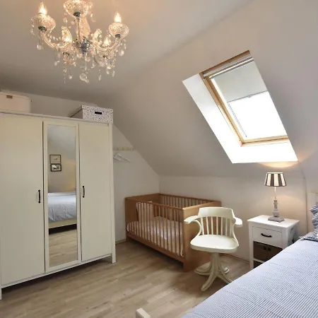 Sauve In With Fenced Garden Holiday home Zierow