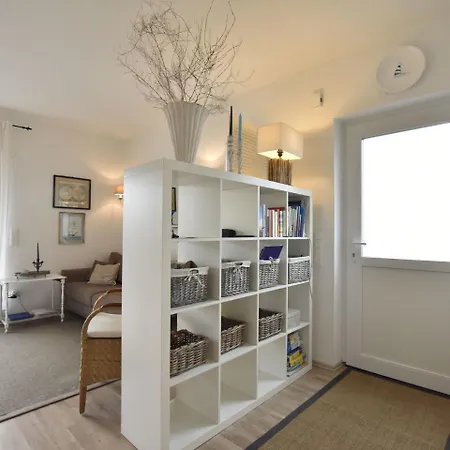 Sauve In With Fenced Garden Holiday home Zierow